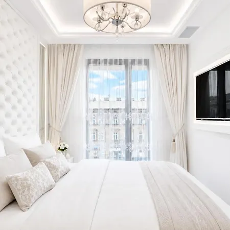 White Marble Palace 2xparking Wifi Ac Fireplace Balcony Terrace Security Vistula River Wawel Castle Old Town Apartamento Cracóvia